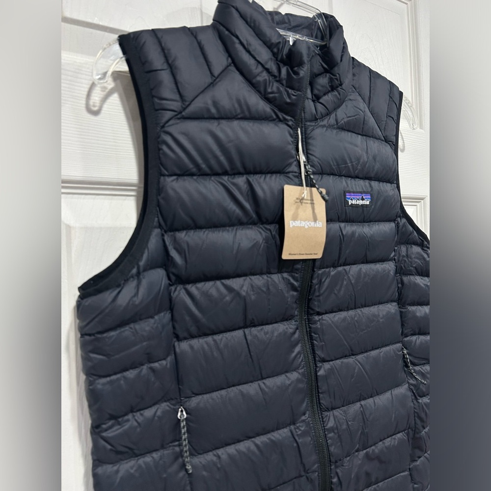 Patagonia Women's Large Down Sweater Vest Puffer Puff Black NWT Insulated Goose - Picture 2 of 6